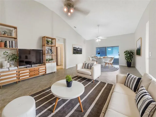 $186,000 | 1110 McDaniel Street, Unit 1110, Sun City Center, FL 33573