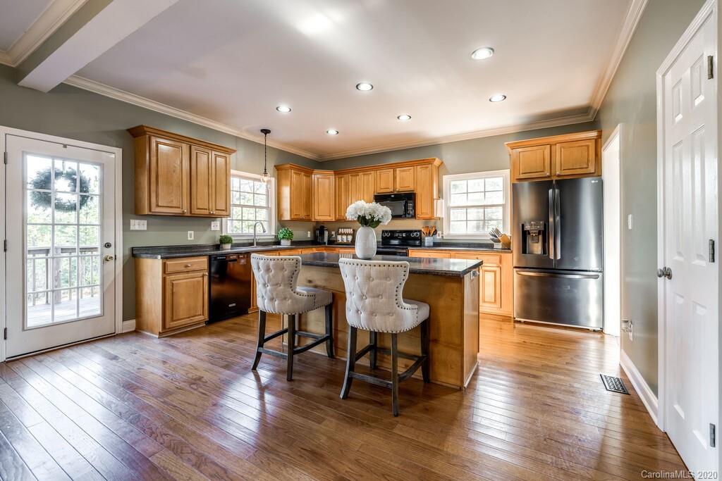 7746 Van Wyck Road Van Wyck, SC 29720 - Photo 9 of 42 Gallery Image 9
