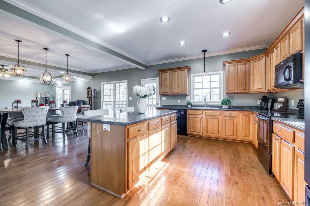 7746 Van Wyck Road Van Wyck, SC 29720 - Photo 10 of 42 Gallery Image 10