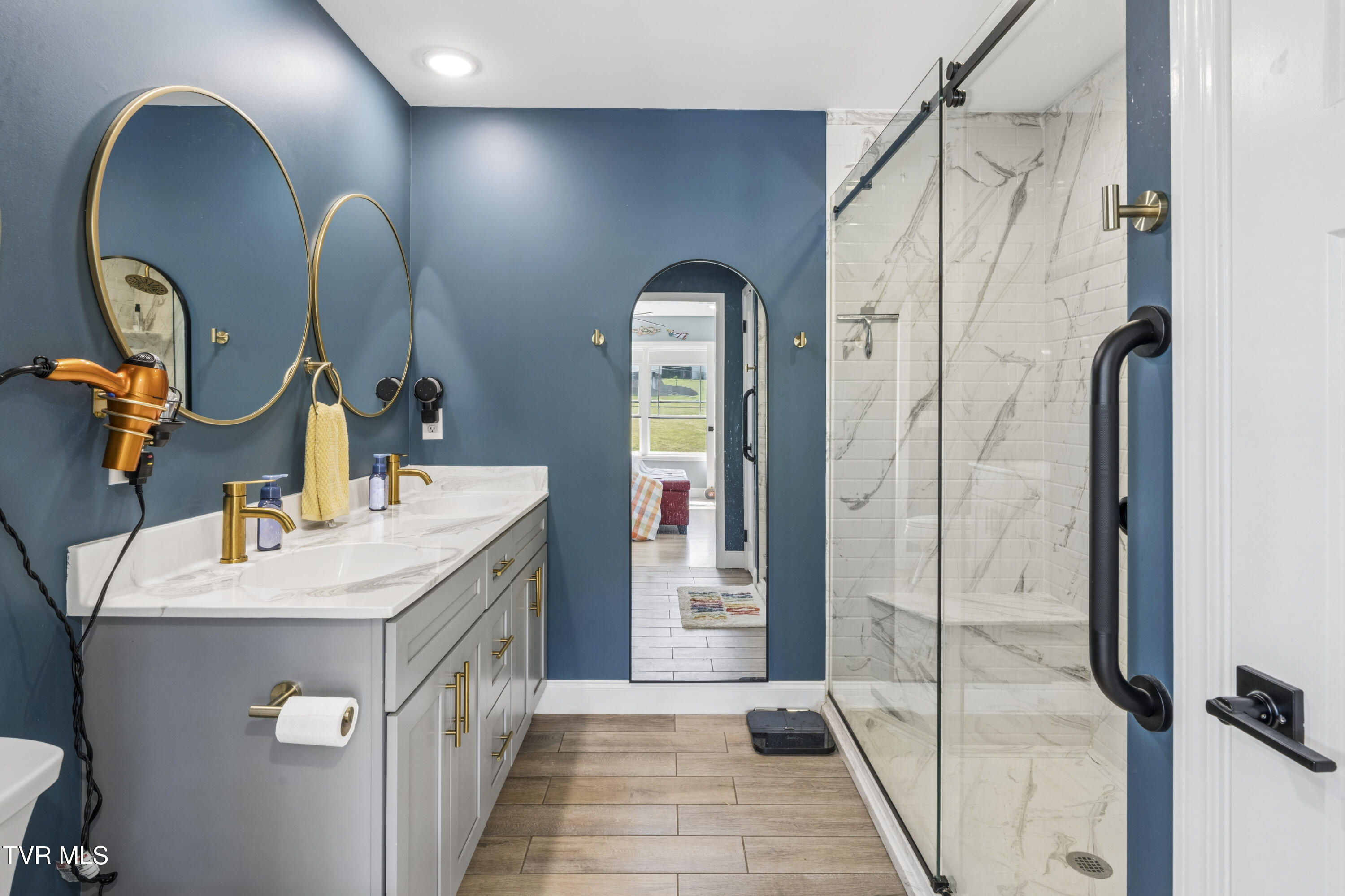 143 Stage Road Jonesborough, TN 37659 - Photo 23 of 48 Primary Bathroom