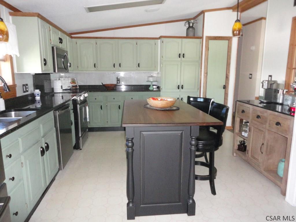 197 Rachael Lane Somerset, PA 15501 - Photo 7 of 23