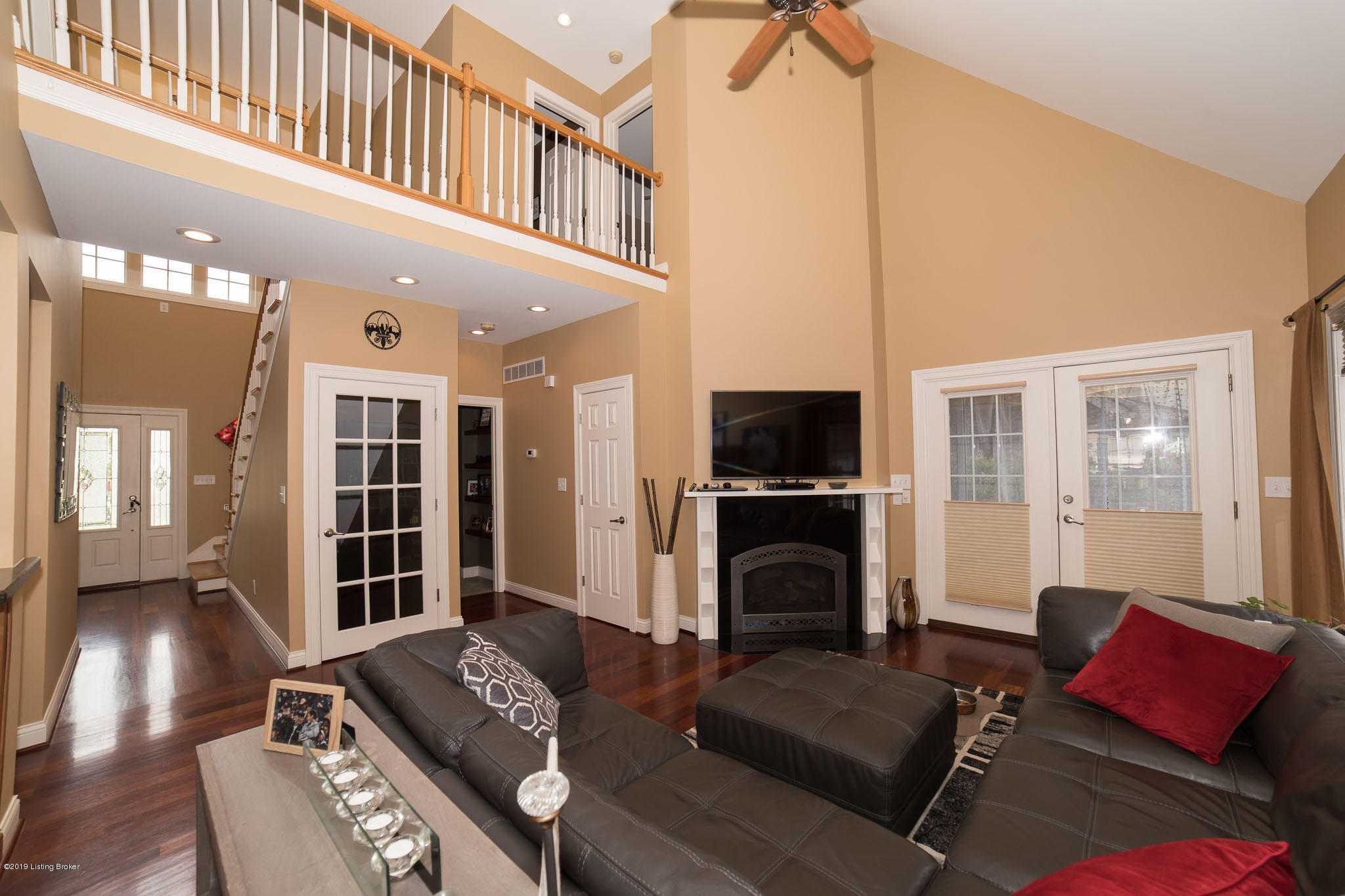 220 Ring Road Louisville, KY 40207 - Photo 12 of 109 220RindRoad013