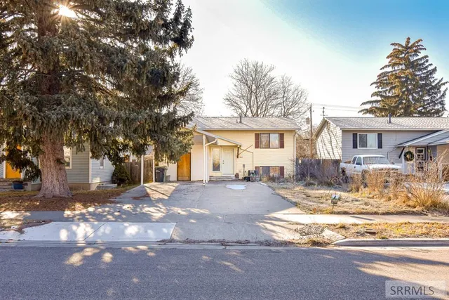 $285,000 | 962 11th Street, Idaho Falls, ID 83404