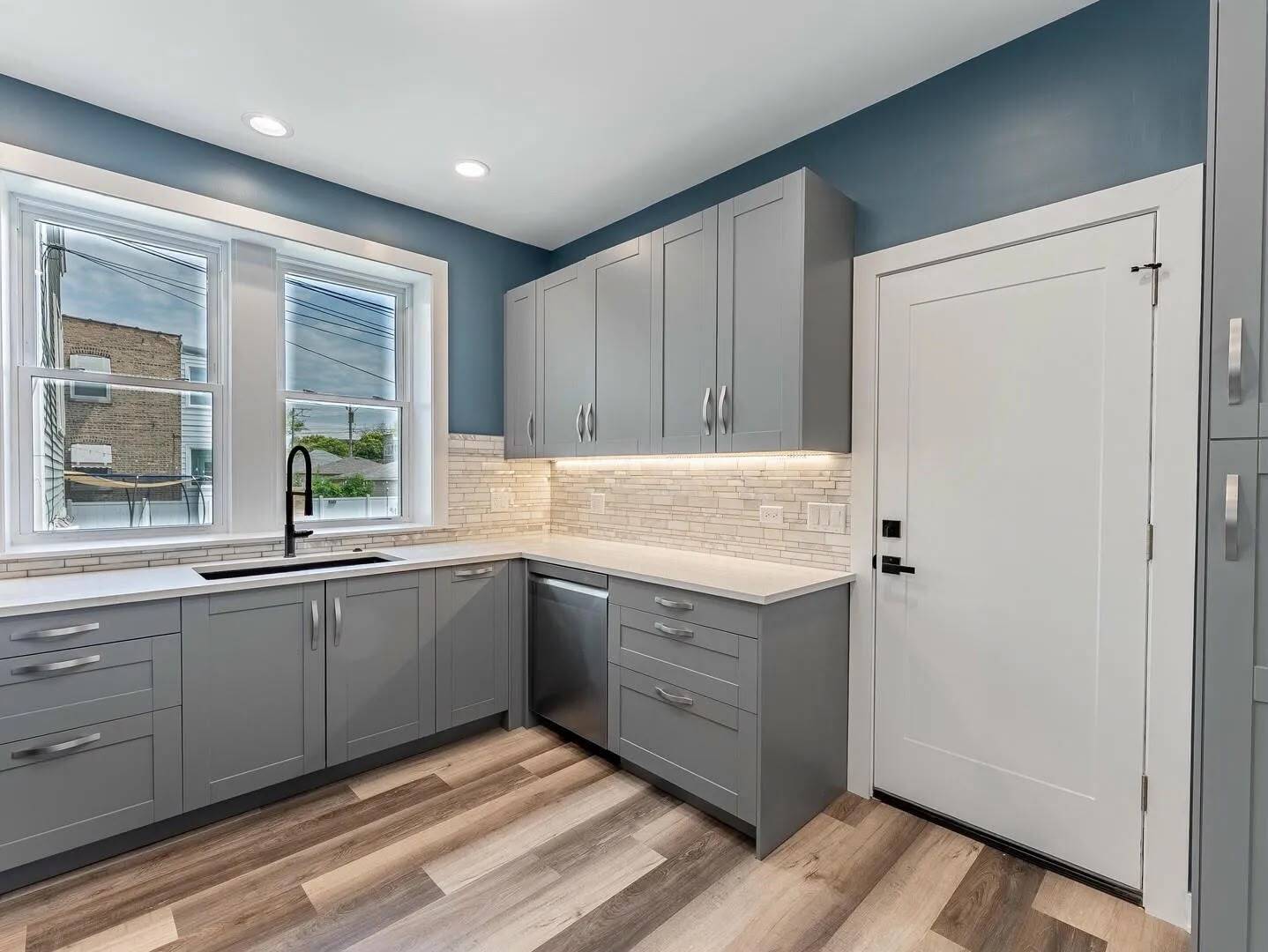 5131 West Roscoe Street, Unit 2 Chicago, IL 60641 - Photo 16 of 22