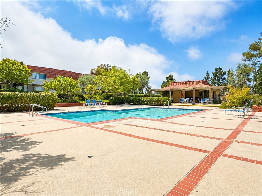 27943 Ridgebrook Court Rancho Palos Verdes, CA 90275 - Photo 36 of 42 Community Pool