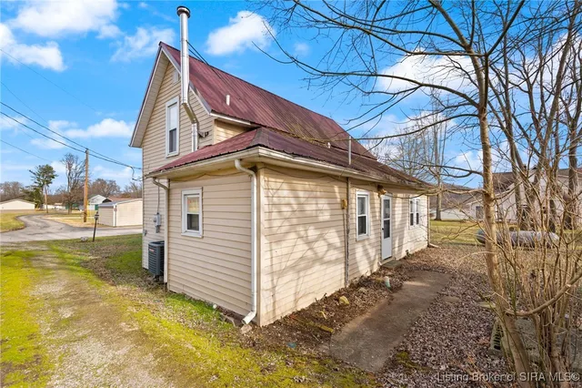 $255,000 | 124 Bell Street, Bethlehem, IN 47104