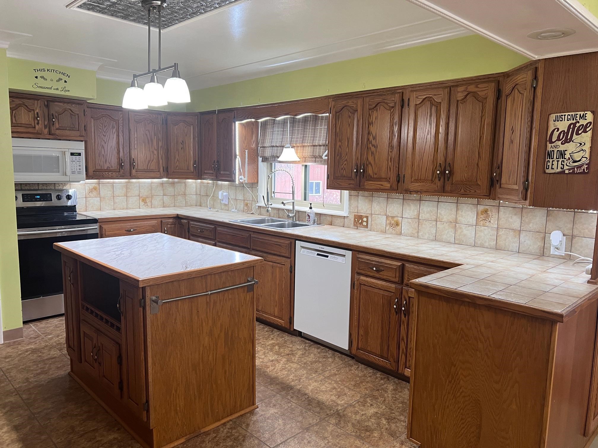 2590 South Morrice Road Owosso, MI 48867 - Photo 10 of 39