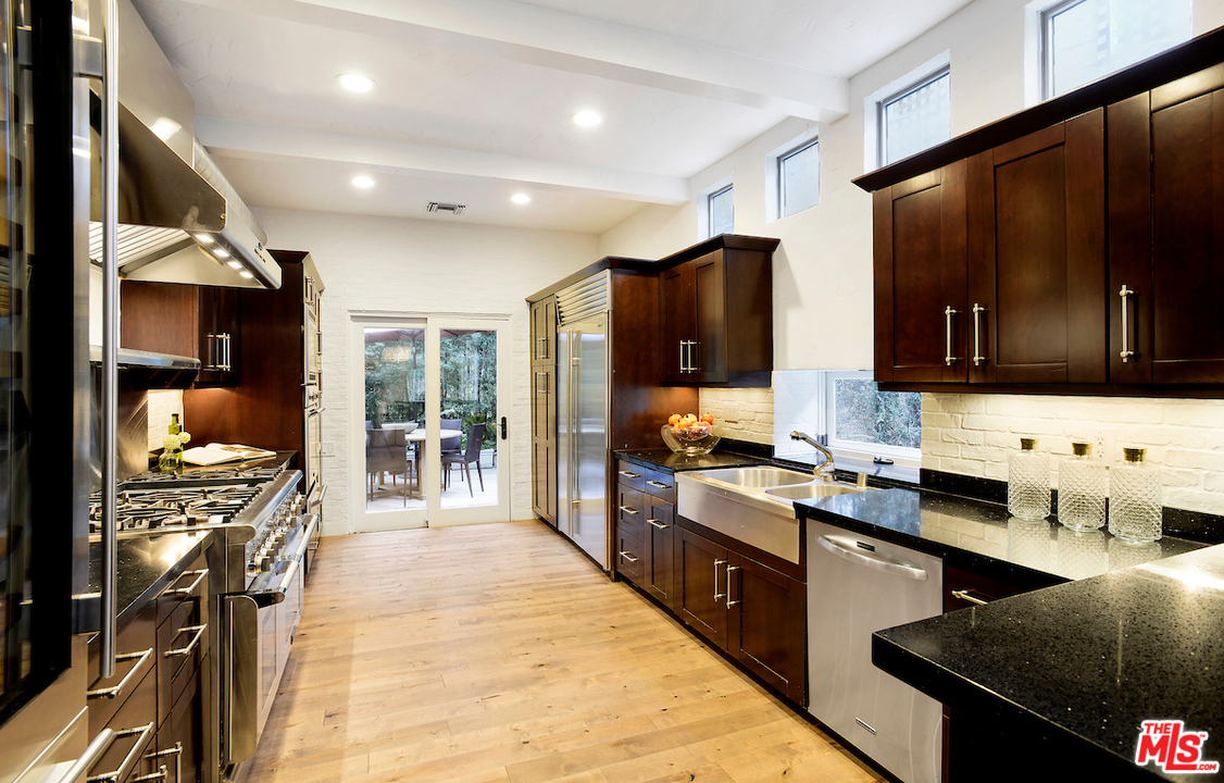 1501 North Beverly Drive Beverly Hills, CA 90210 - Photo 14 of 40