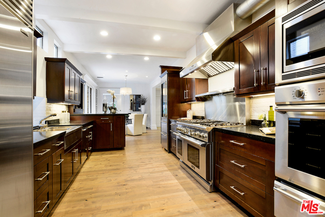 1501 North Beverly Drive Beverly Hills, CA 90210 - Photo 15 of 40