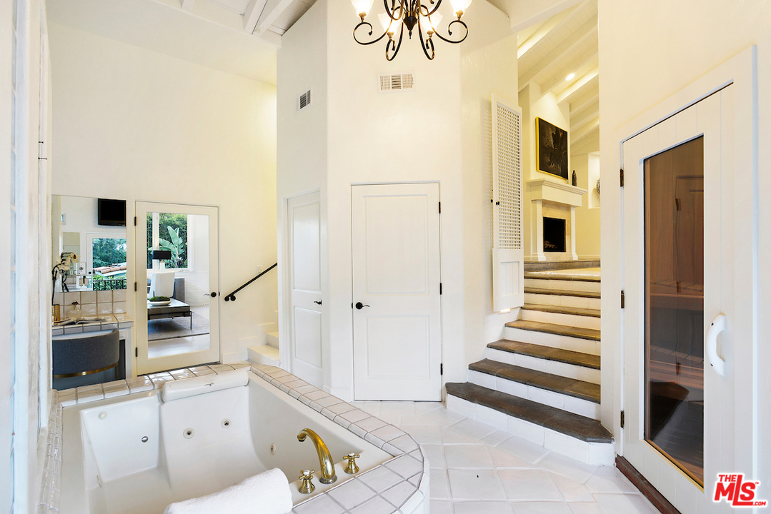 1501 North Beverly Drive Beverly Hills, CA 90210 - Photo 30 of 40