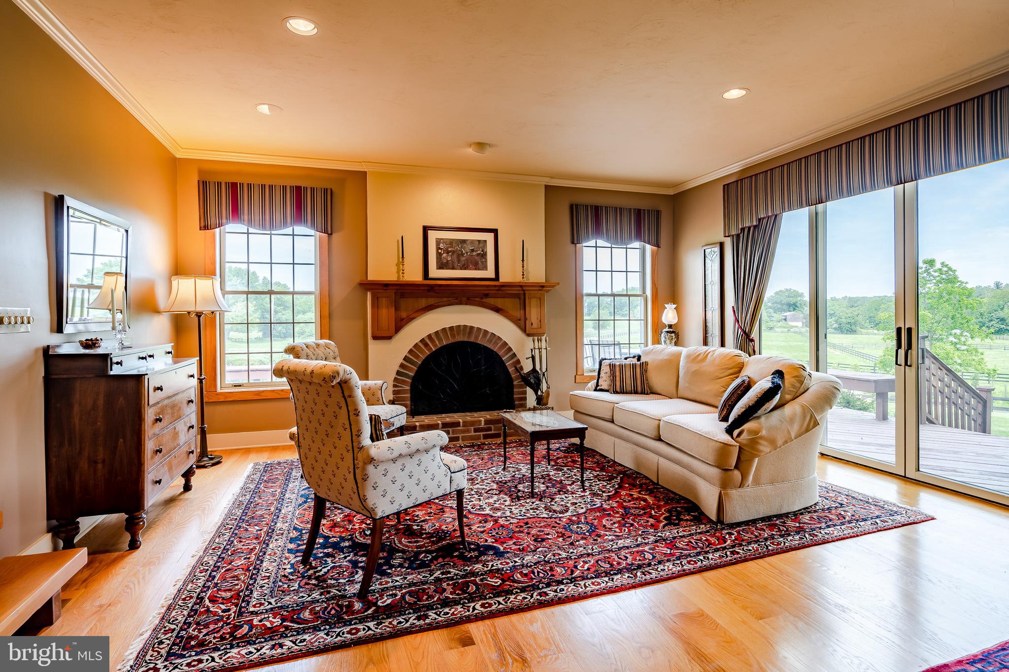 580 Woodview Road Avondale, PA 19311 - Photo 6 of 48 Living Room