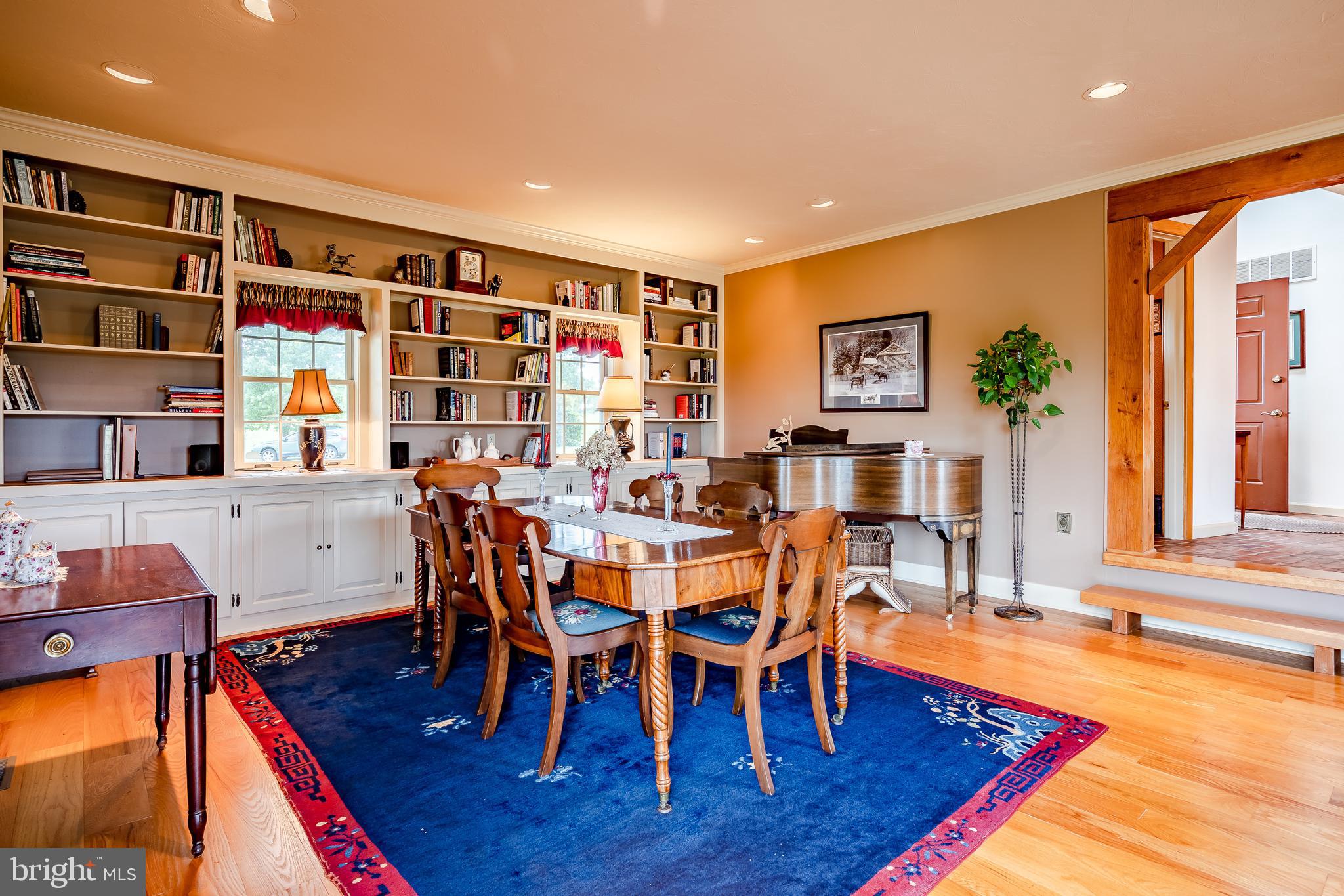 580 Woodview Road Avondale, PA 19311 - Photo 8 of 48 Dining Room