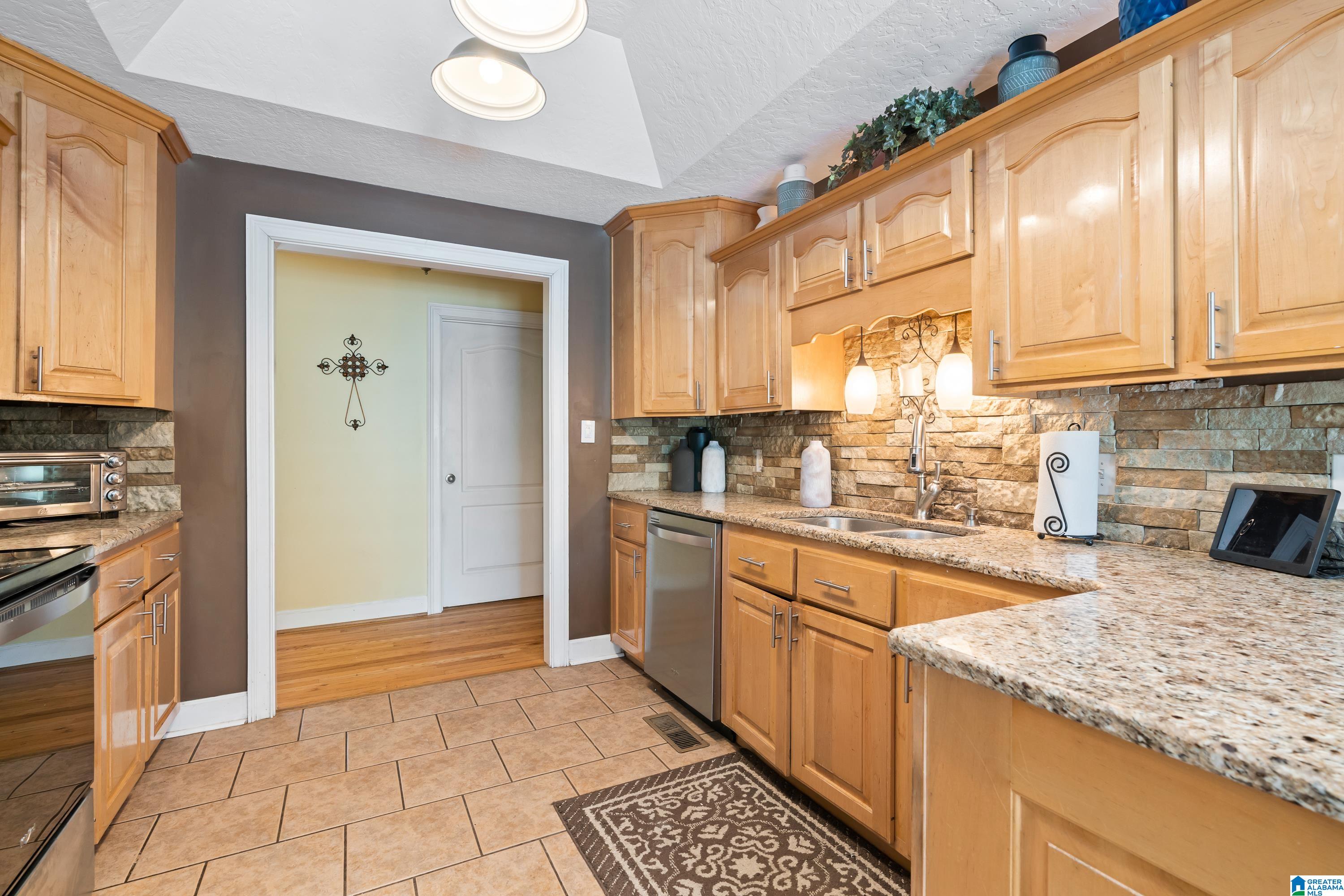 6017 Chula Vista Road Gadsden, AL 35907 - Photo 12 of 37
