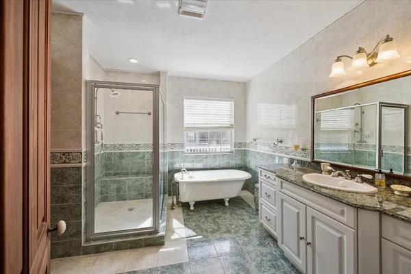 $2,480,000 | 10137 Fm-390, Burton, TX 77835