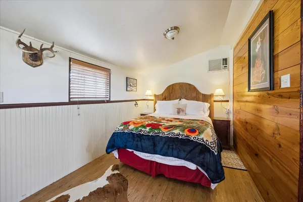 $2,480,000 | 10137 Fm-390, Burton, TX 77835