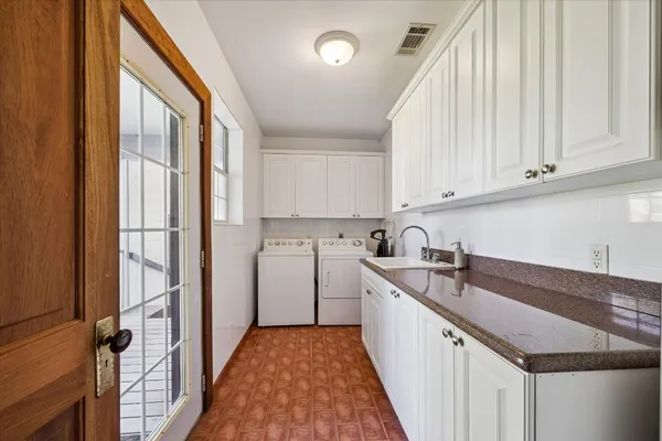 $2,480,000 | 10137 Fm-390, Burton, TX 77835