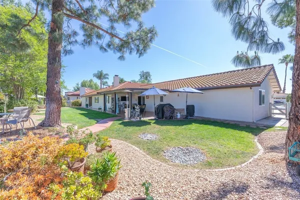 $1,299,995 | 40265 Paseo Sereno, Temecula, CA 92591