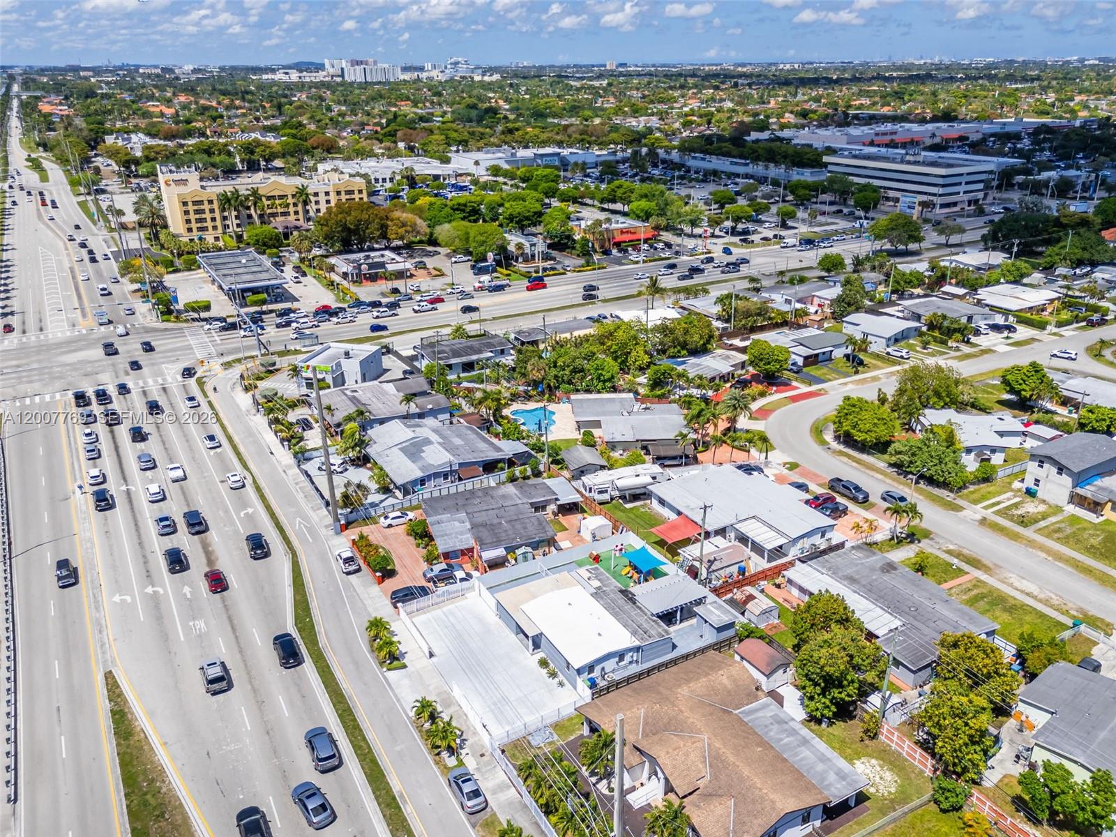 4041 Southwest 117th Avenue Miami, FL 33175 - Photo 13 of 47