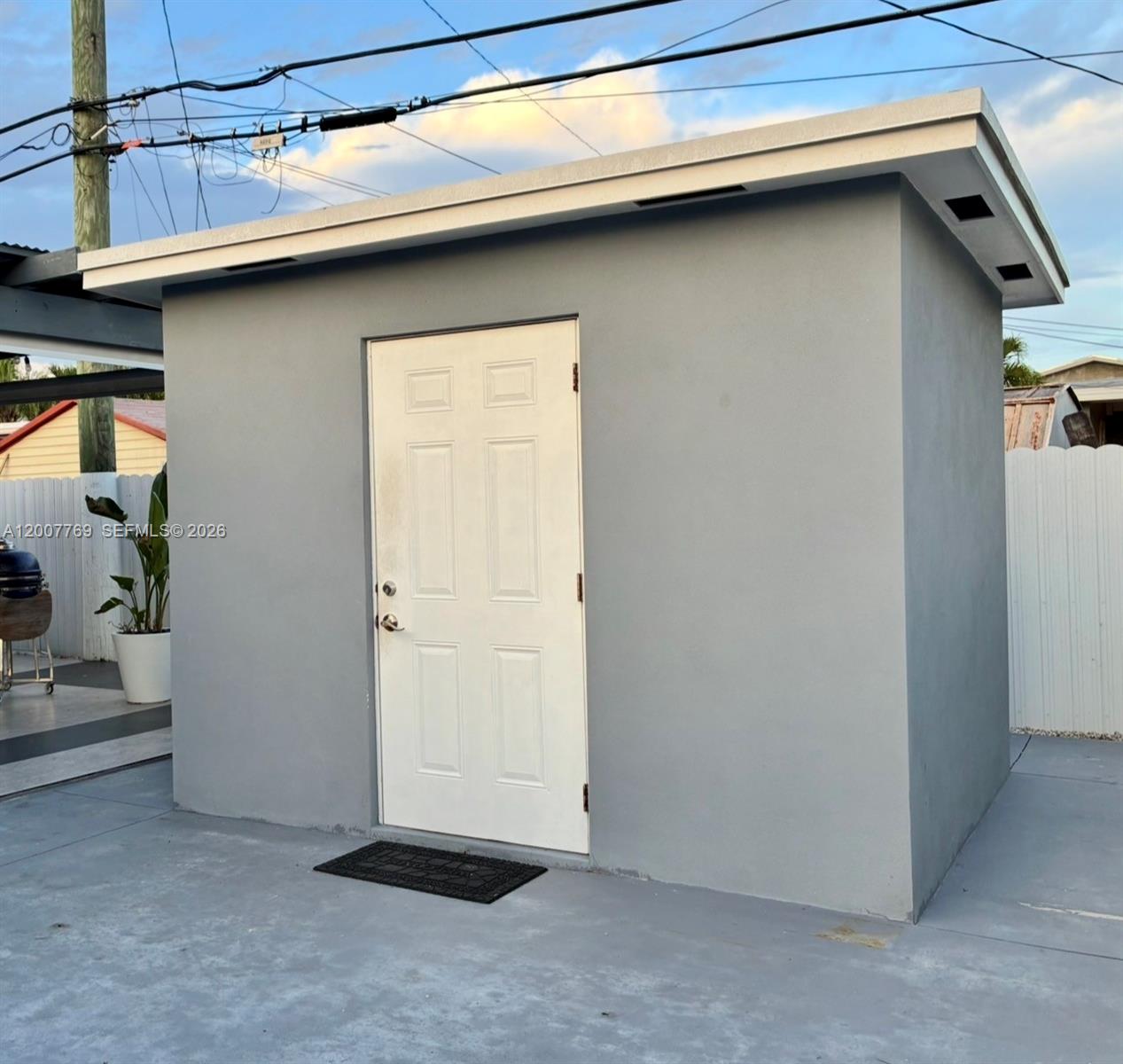 4041 Southwest 117th Avenue Miami, FL 33175 - Photo 47 of 47 a view of a garage