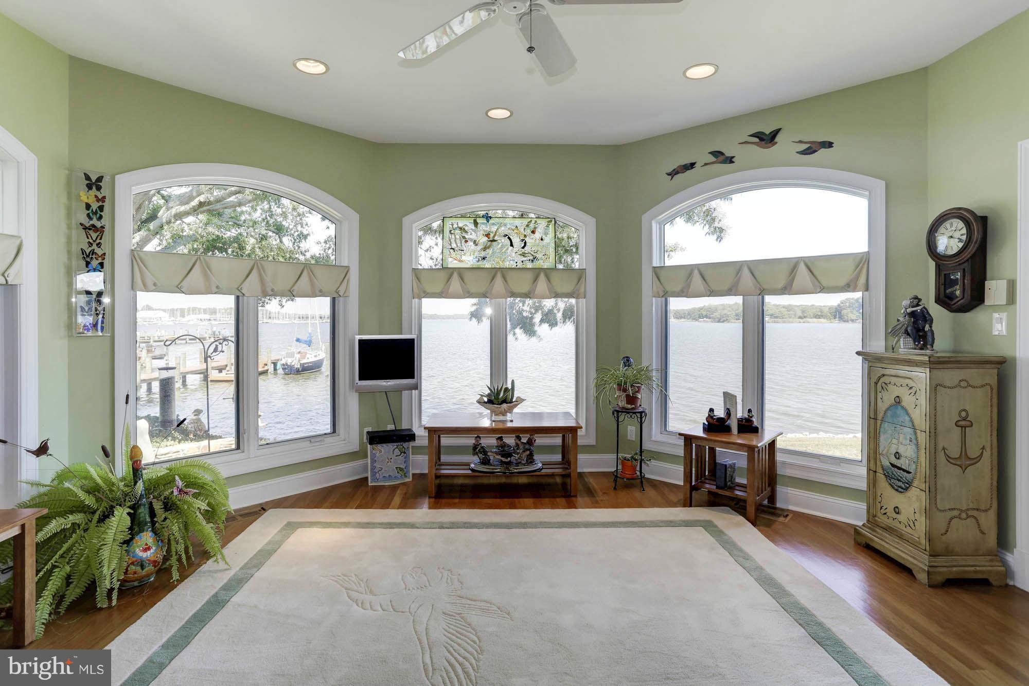 1024 Shore Drive West River, MD 20778 - Photo 17 of 30 Family Room