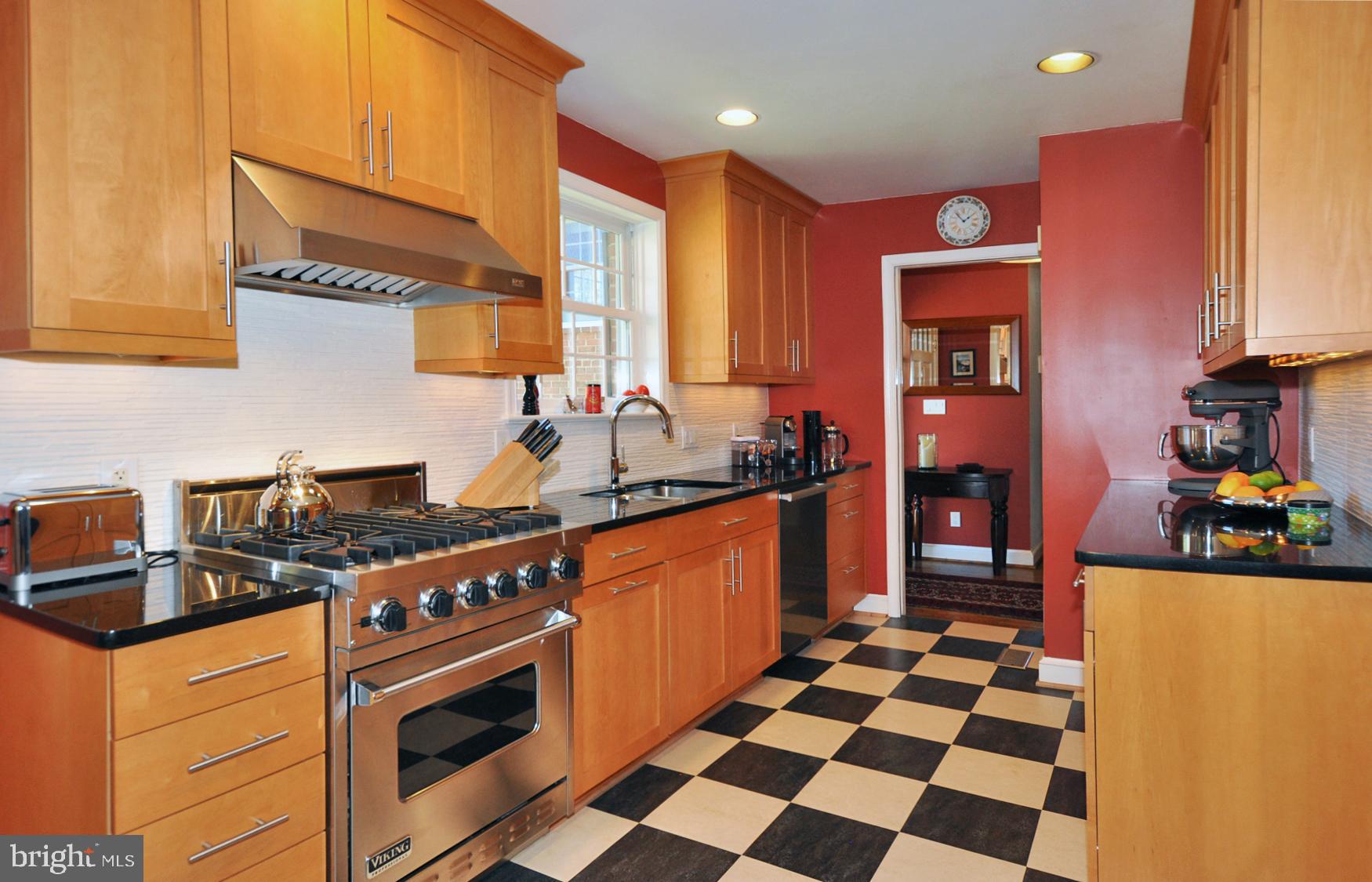 5706 Ogden Road Bethesda, MD 20816 - Photo 18 of 35 Jenn Air, Broan, Viking appliances.