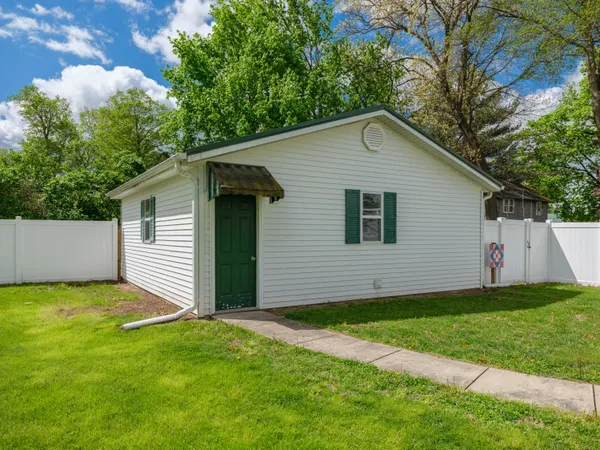 $245,000 | 225 Clinton Street, Mendon, MI 49072