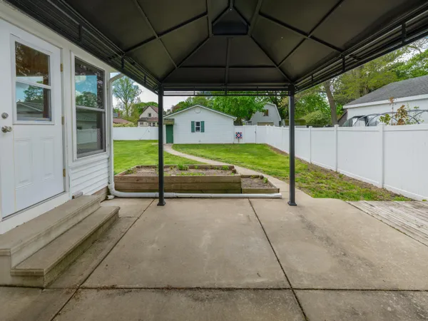 $245,000 | 225 Clinton Street, Mendon, MI 49072