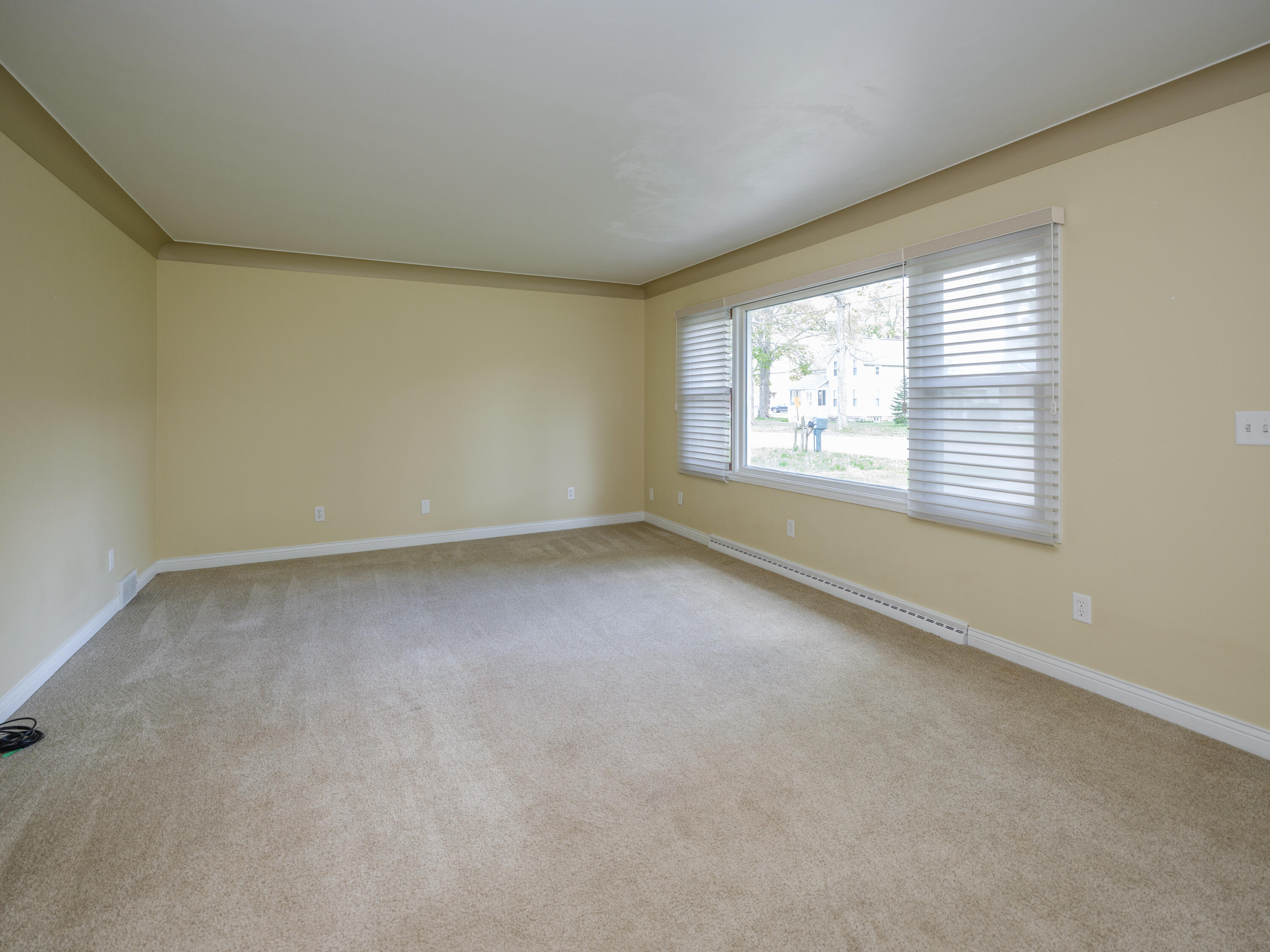 225 Clinton Street Mendon, MI 49072 - Photo 3 of 28 225 Clinton-103