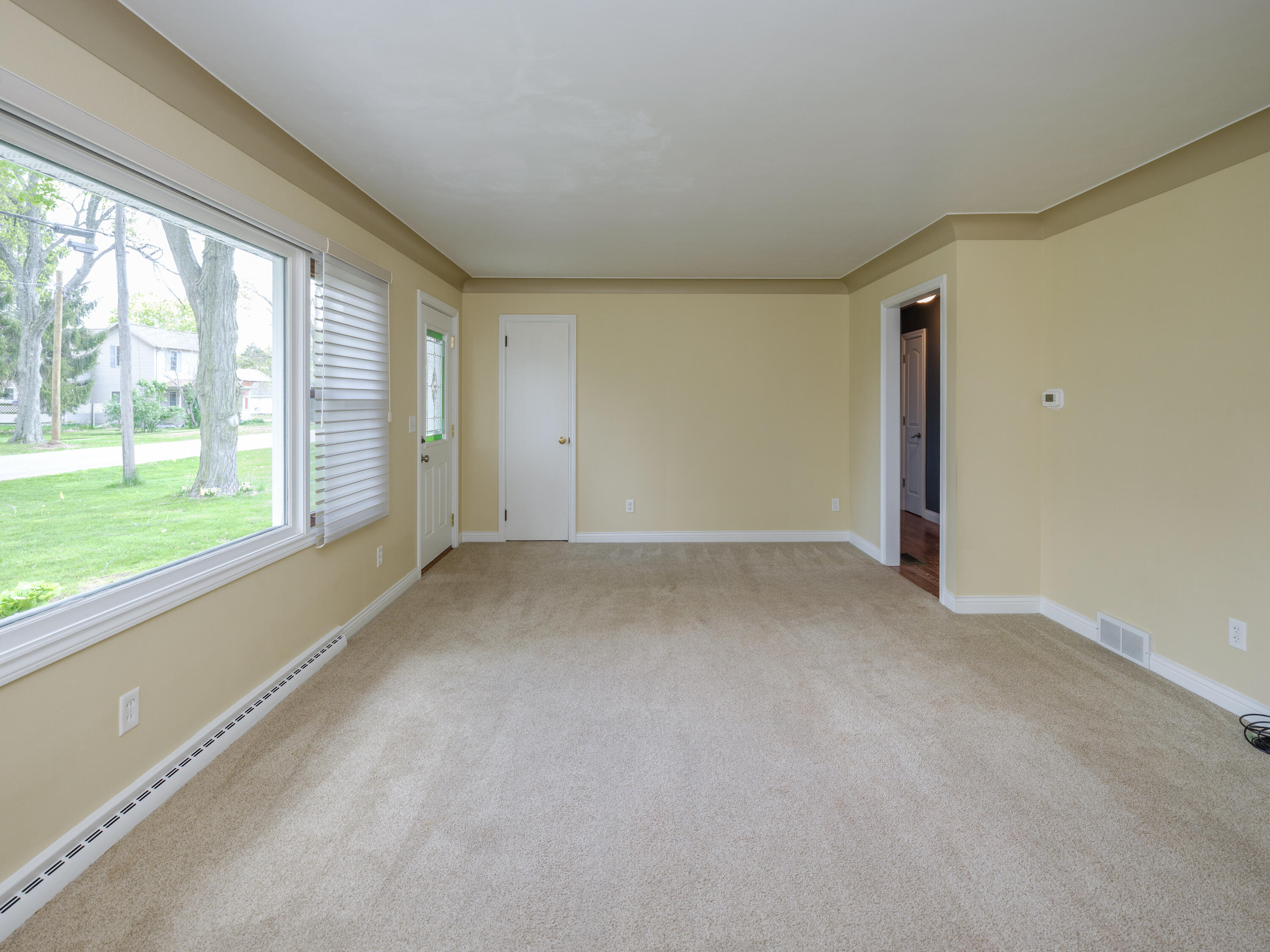 225 Clinton Street Mendon, MI 49072 - Photo 4 of 28 225 Clinton-104