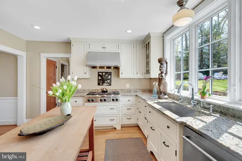 $1,695,000 | 9218 Aldershot Drive, Bethesda, MD 20817