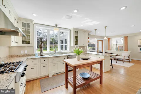 $1,695,000 | 9218 Aldershot Drive, Bethesda, MD 20817