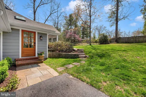 $1,695,000 | 9218 Aldershot Drive, Bethesda, MD 20817