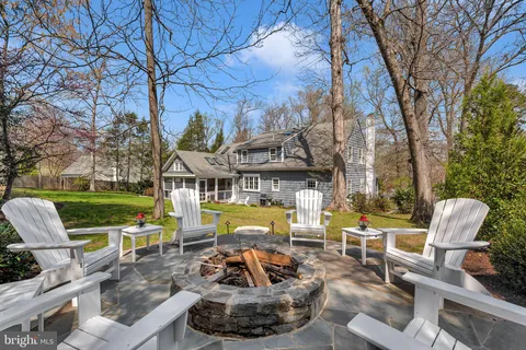 $1,695,000 | 9218 Aldershot Drive, Bethesda, MD 20817