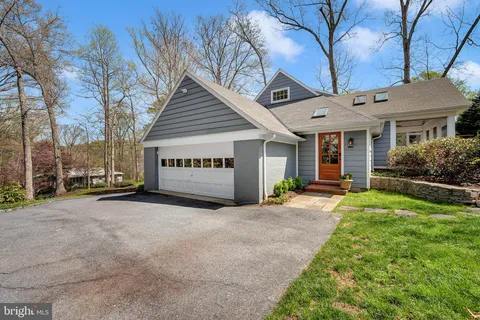 $1,695,000 | 9218 Aldershot Drive, Bethesda, MD 20817