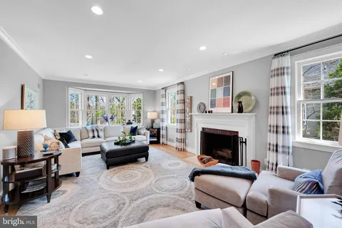 $1,695,000 | 9218 Aldershot Drive, Bethesda, MD 20817