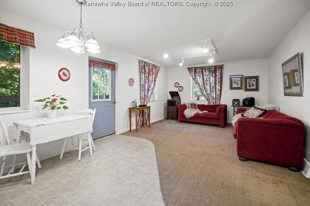 345 Meda Lane Elkview, WV 25071 - Photo 31 of 40 Apartment Living Room