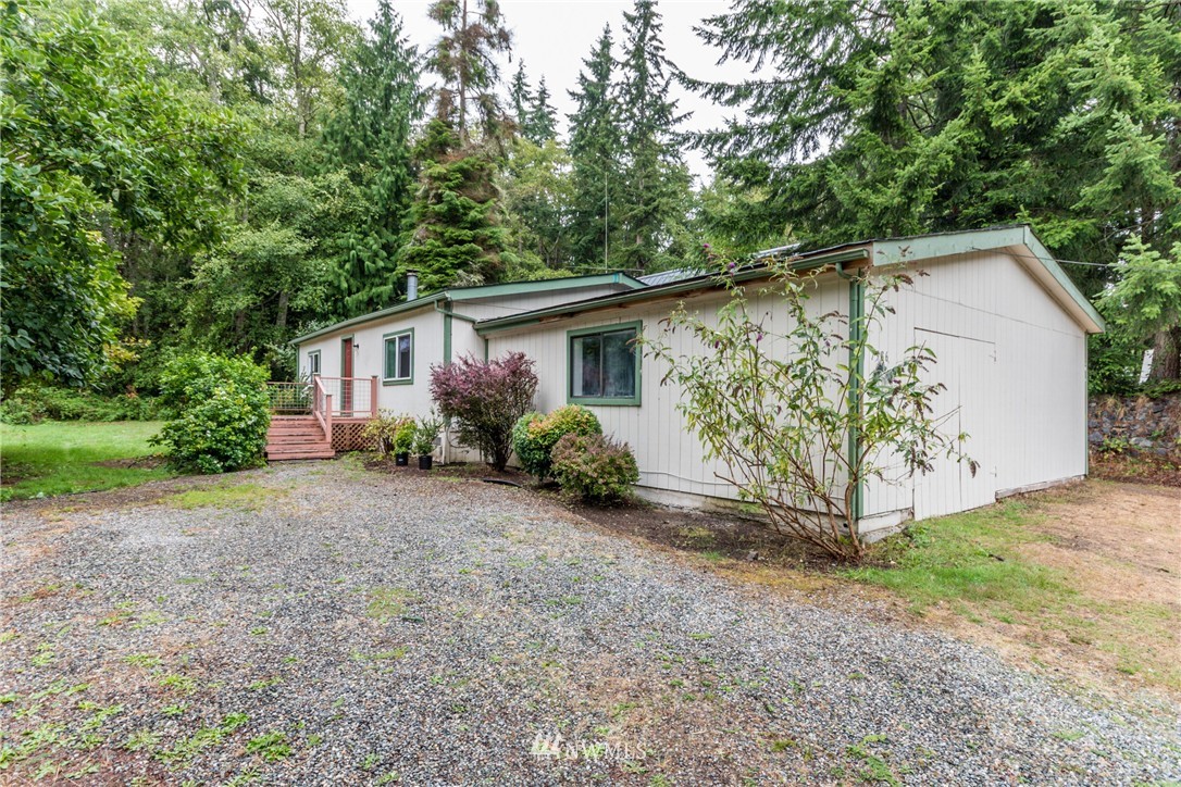 7986 Maple Point Drive Clinton, WA 98236 - Photo 1 of 25 Gallery Image 1