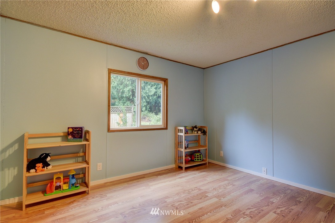 7986 Maple Point Drive Clinton, WA 98236 - Photo 14 of 25 Gallery Image 14