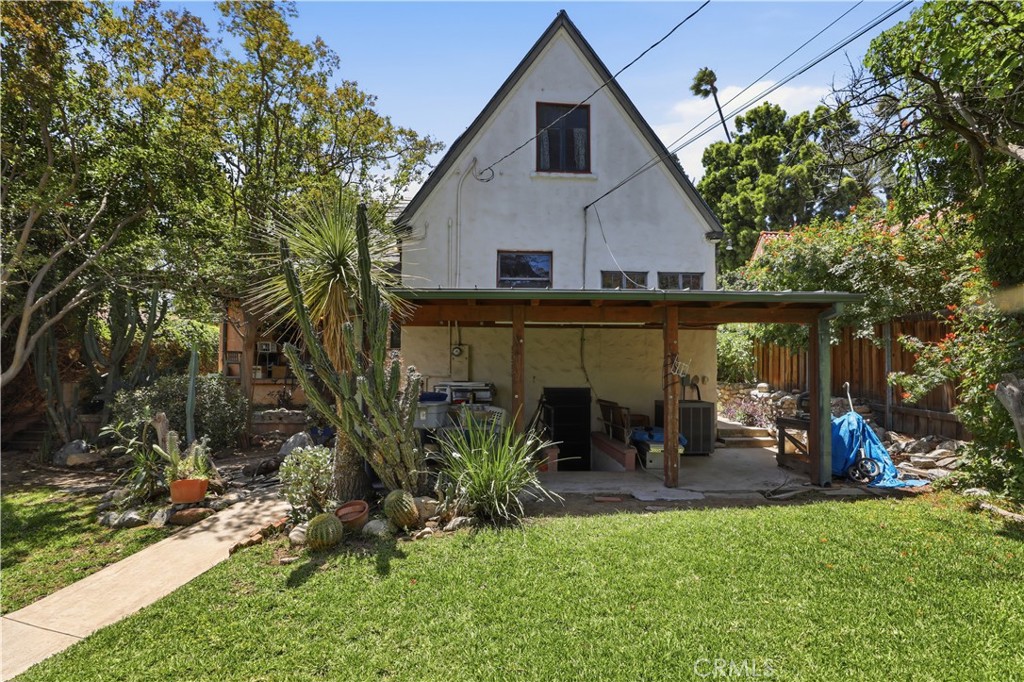 4579 University Riverside, CA 92501 - Photo 43 of 44 backyard