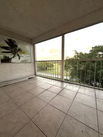 $2,000 | 4570 Northwest 18th Avenue, Unit 609, Deerfield Beach, FL 33064