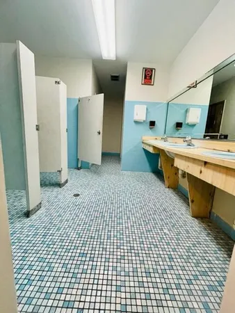 $2,000 | 4570 Northwest 18th Avenue, Unit 609, Deerfield Beach, FL 33064