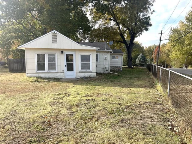 $97,000 | 1901 South Hardy Avenue, Independence, MO 64052