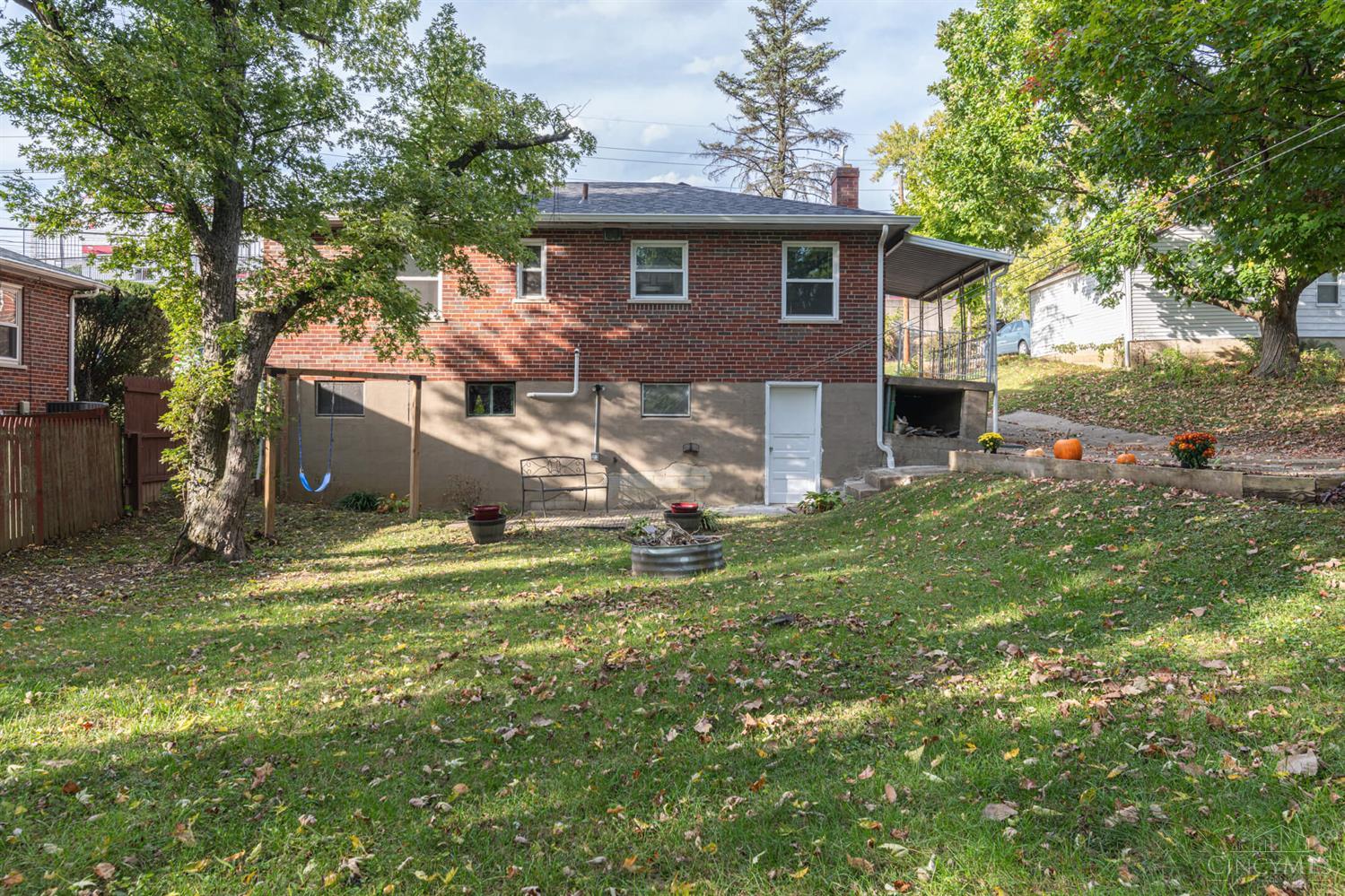 2361 East Galbraith Road Reading, OH 45237 - Photo 28 of 39