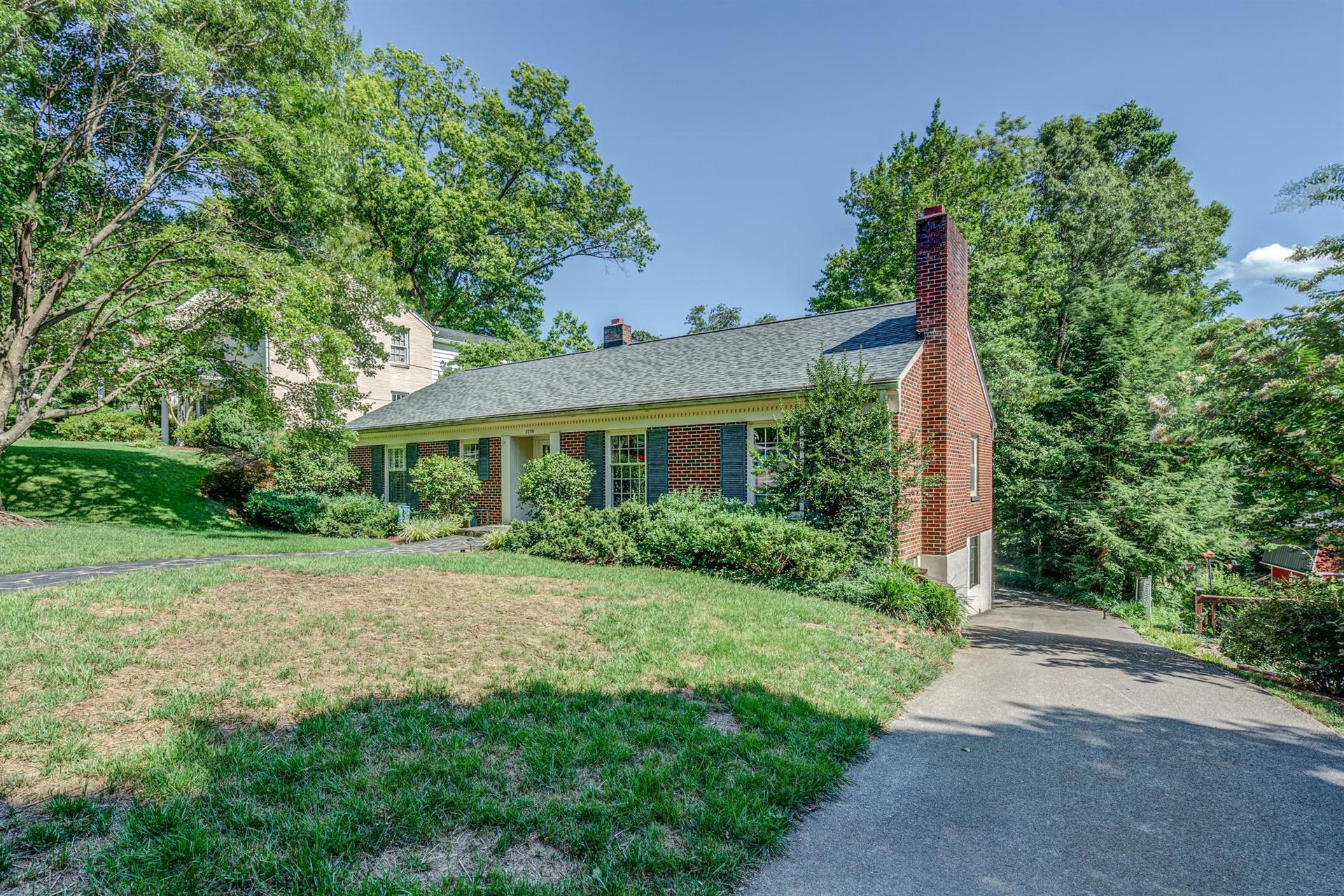 3258 White Oak Road Southwest Roanoke, VA 24014 - Photo 2 of 43 02-3258 White Oak 002