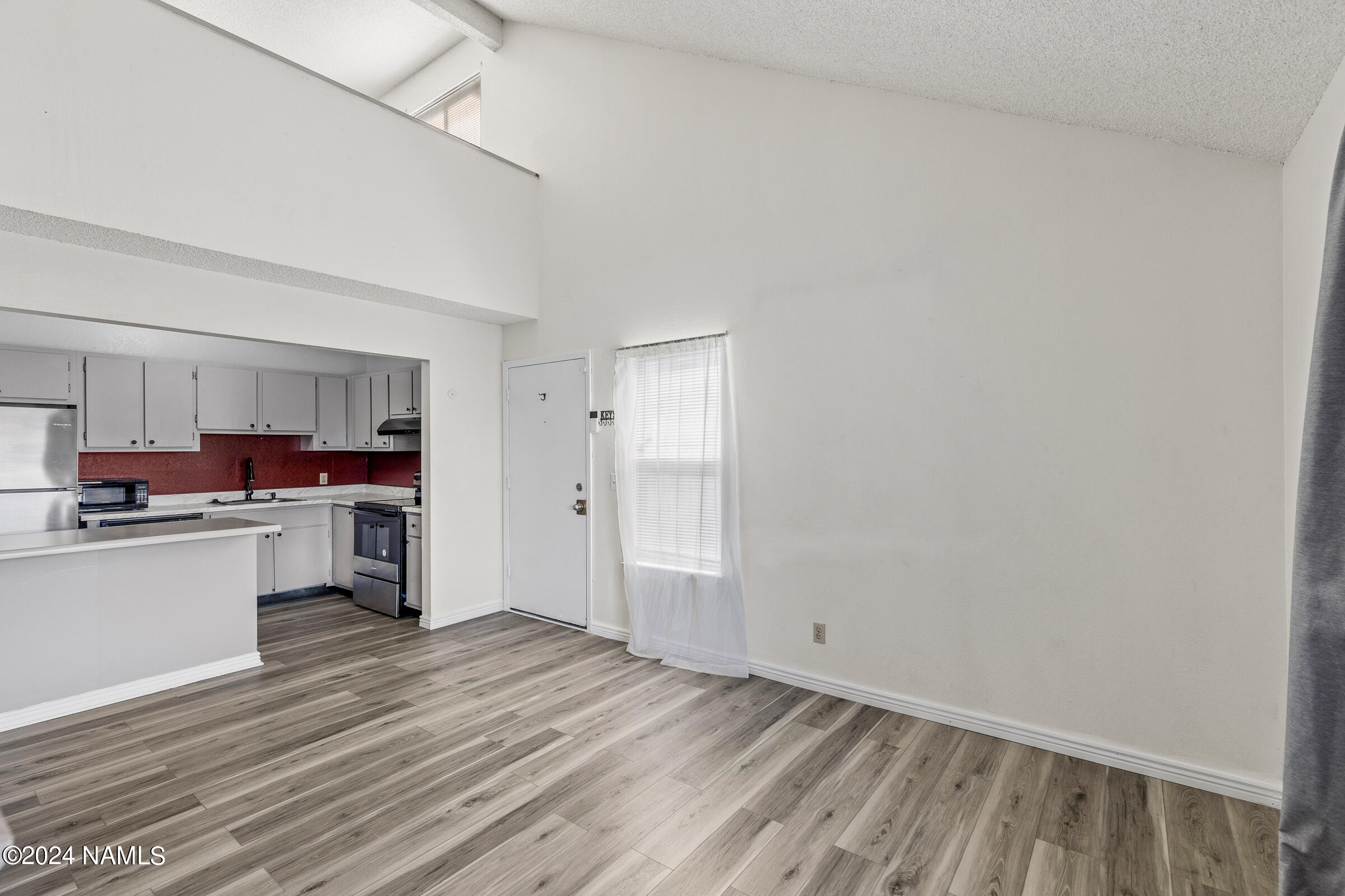 1200 South Riordan Ranch Street, Unit 2 Flagstaff, AZ 86001 - Photo 2 of 20 Living Room