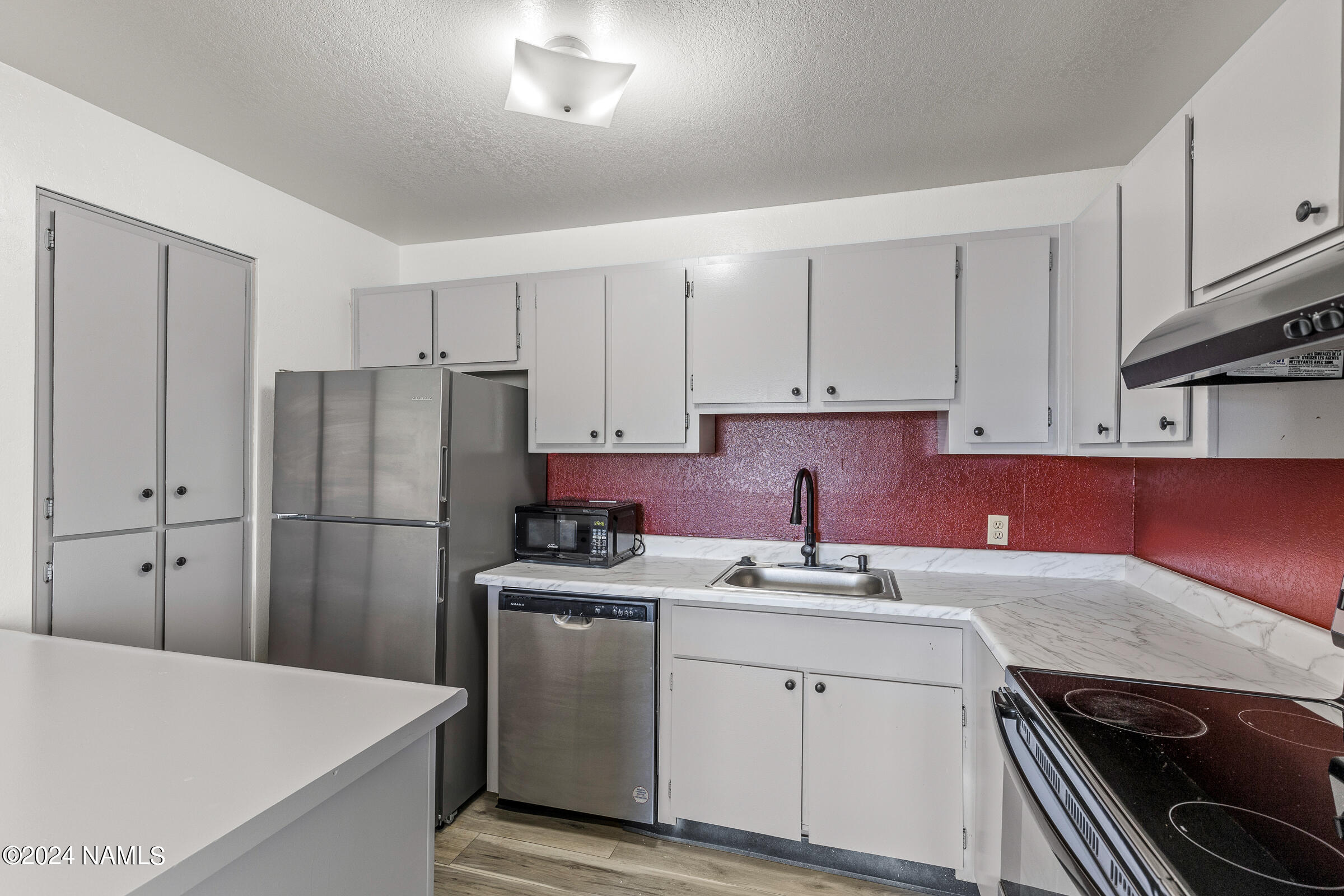 1200 South Riordan Ranch Street, Unit 2 Flagstaff, AZ 86001 - Photo 7 of 20 Kitchen