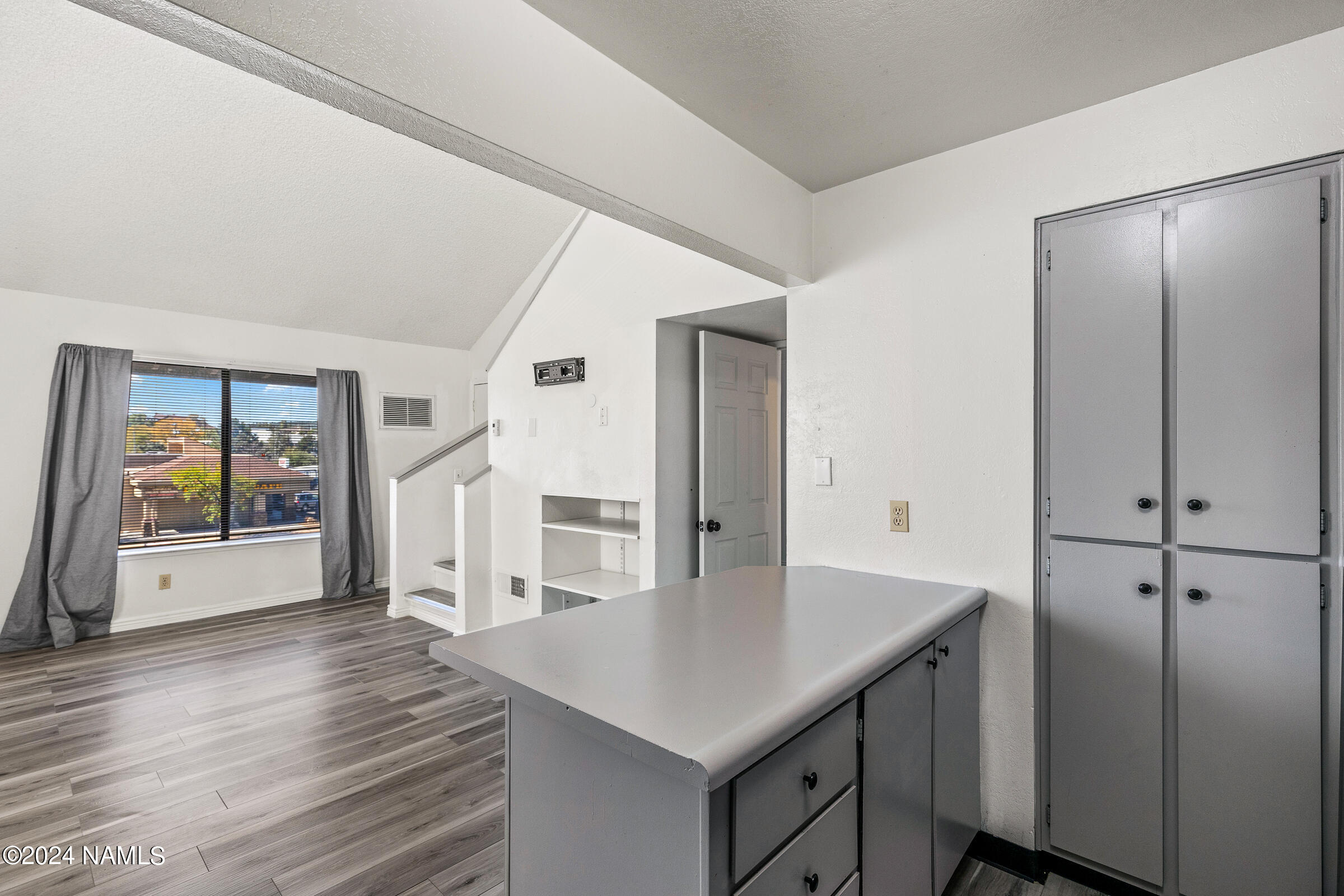 1200 South Riordan Ranch Street, Unit 2 Flagstaff, AZ 86001 - Photo 8 of 20 Kitchen
