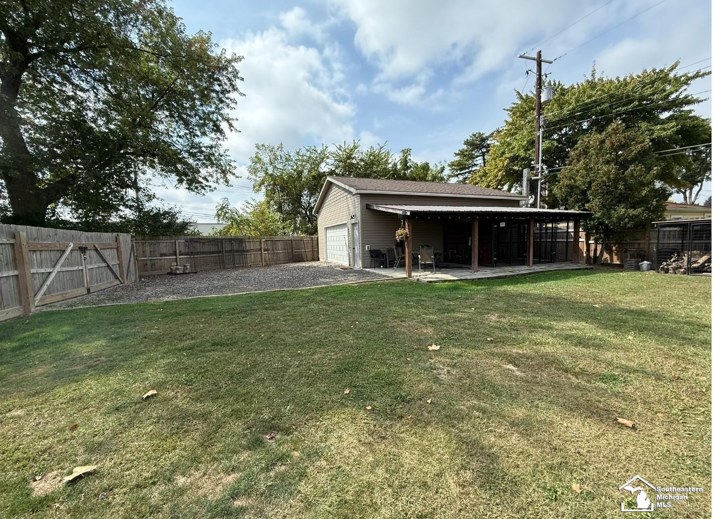950 Waterloo Avenue Monroe, MI 48161 - Photo 6 of 34