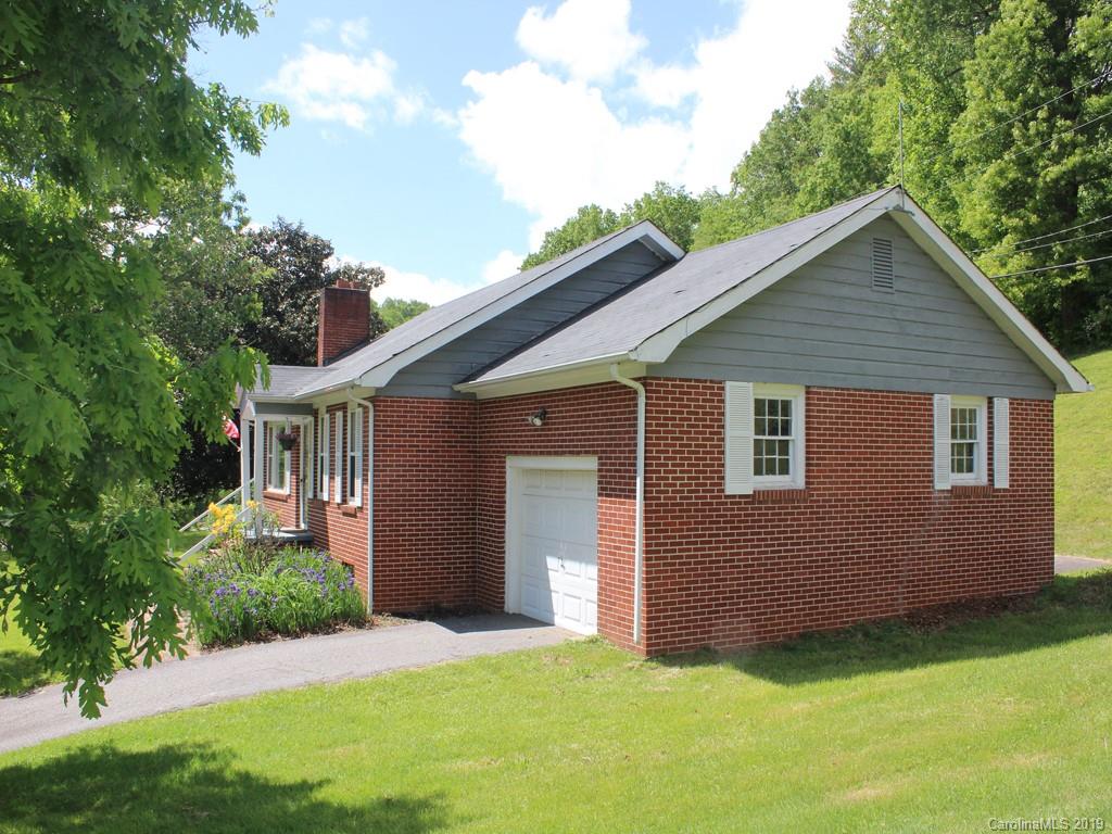 55 Mill Spring Road Burnsville, NC 28714 - Photo 2 of 25