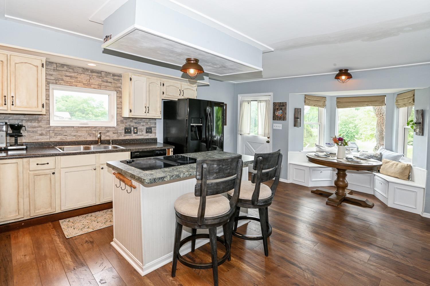 6901 Weiss Road Cincinnati, OH 45247 - Photo 12 of 32